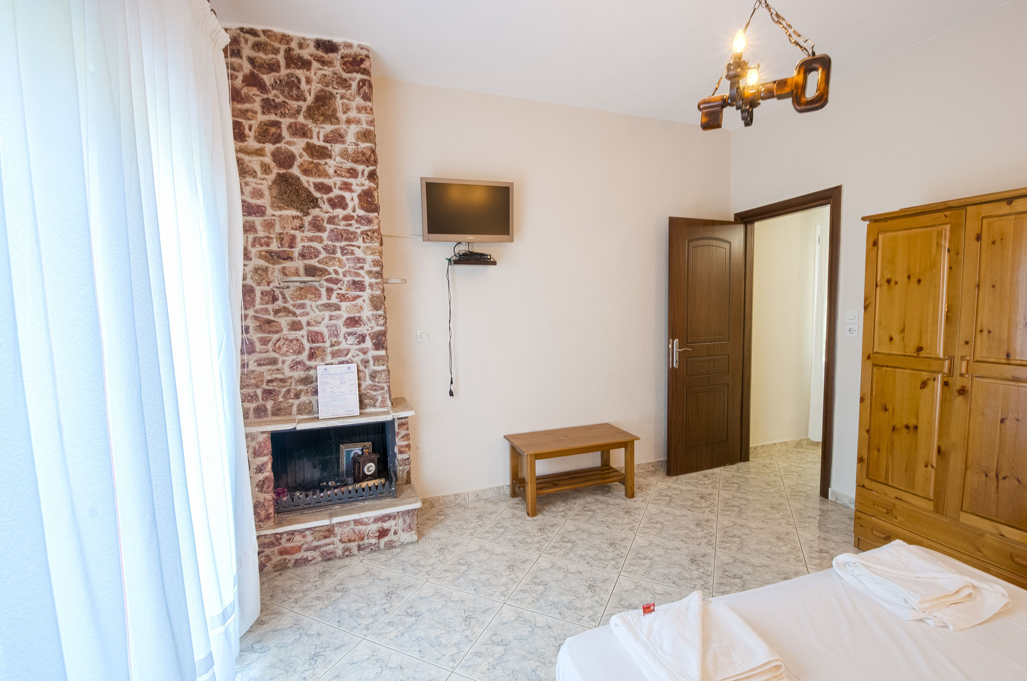 Petra Mare Apartment Thimonia Exterior photo
