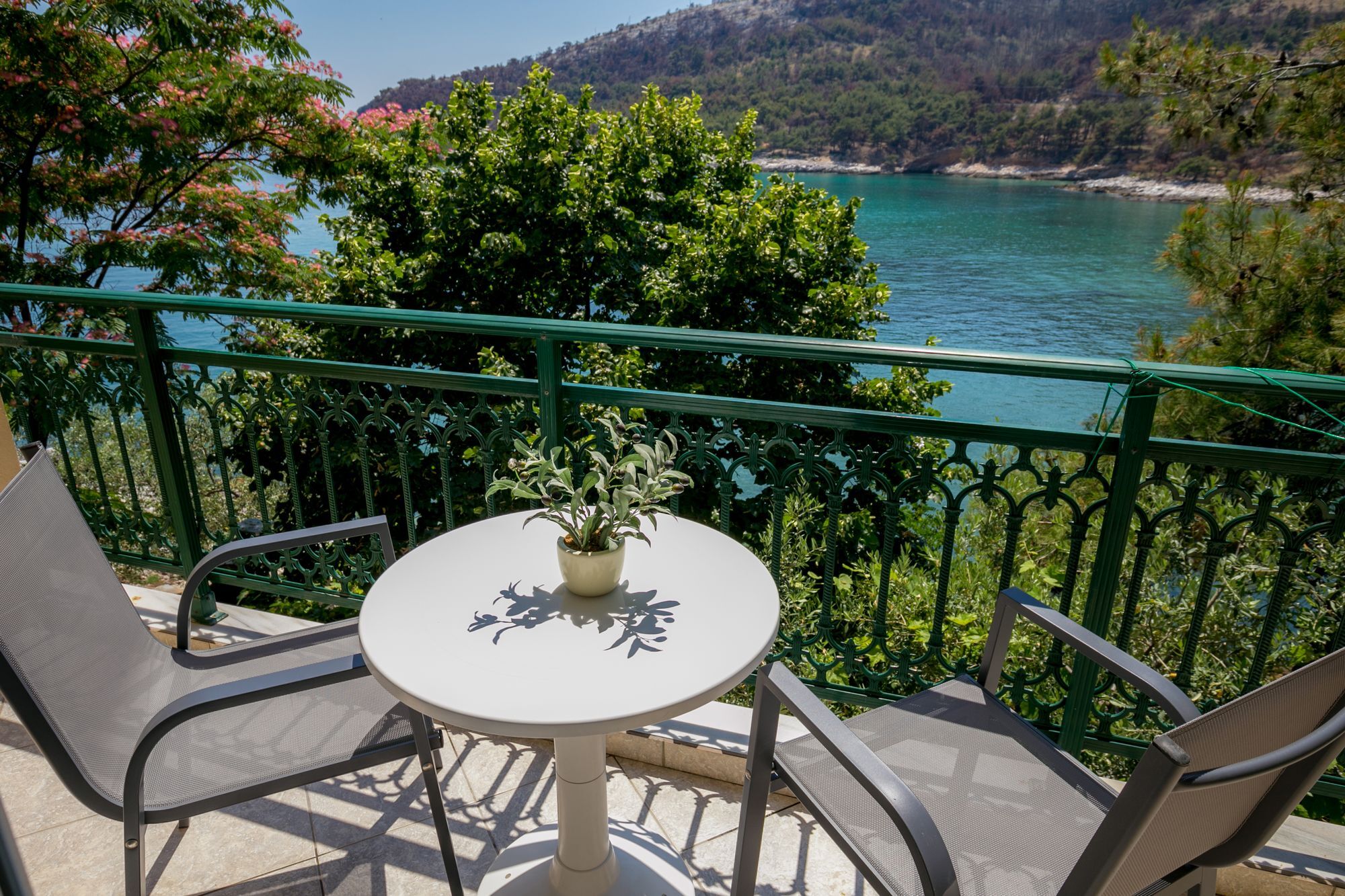 Petra Mare Apartment Thimonia Exterior photo